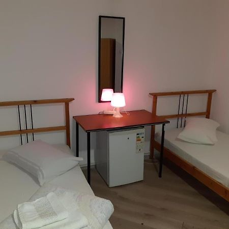 Carol 51 Hostel Bucharest Luaran gambar