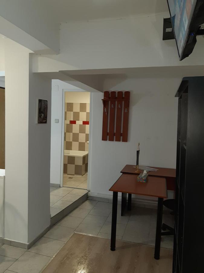 Carol 51 Hostel Bucharest Luaran gambar