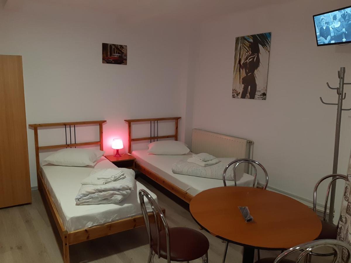 Carol 51 Hostel Bucharest Luaran gambar