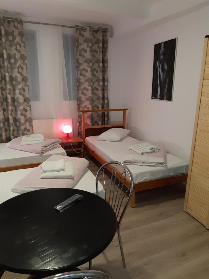 Carol 51 Hostel Bucharest Luaran gambar