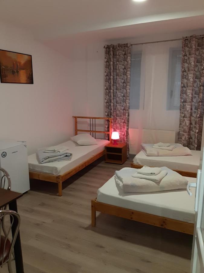 Carol 51 Hostel Bucharest Luaran gambar
