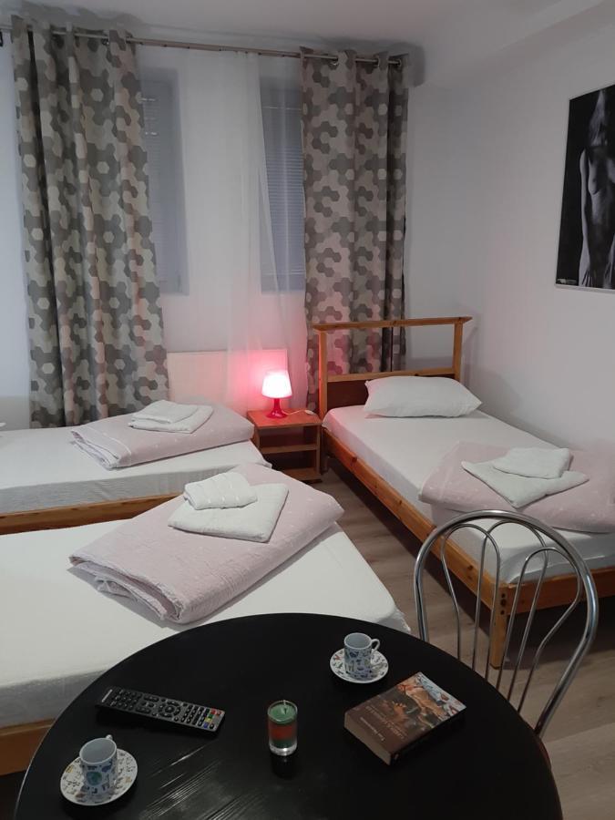 Carol 51 Hostel Bucharest Luaran gambar