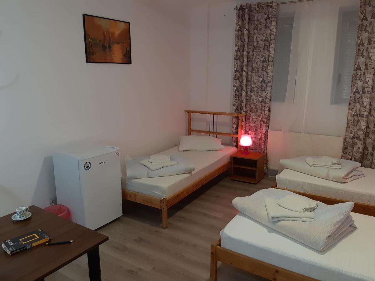 Carol 51 Hostel Bucharest Luaran gambar