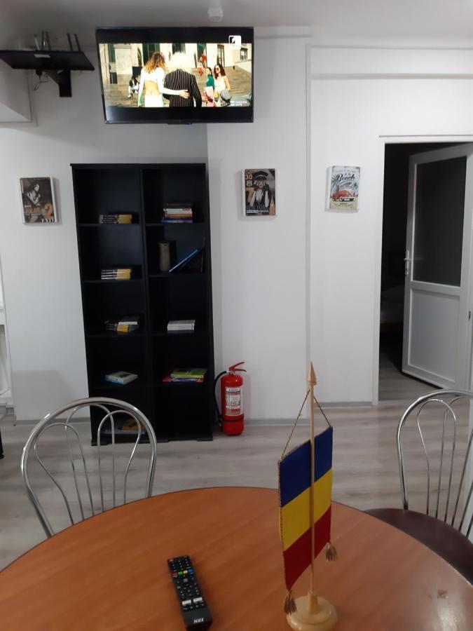 Carol 51 Hostel Bucharest Luaran gambar
