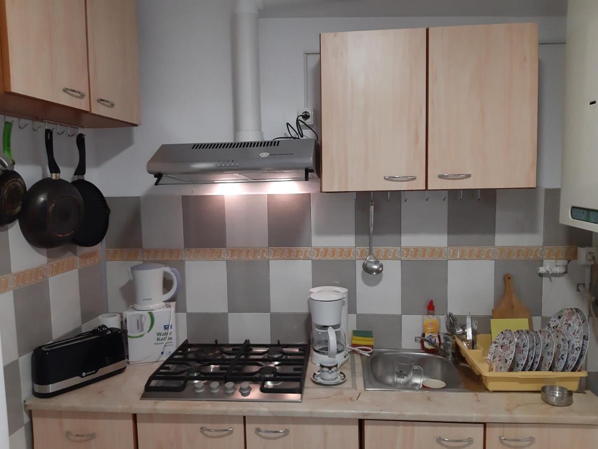 Carol 51 Hostel Bucharest Luaran gambar